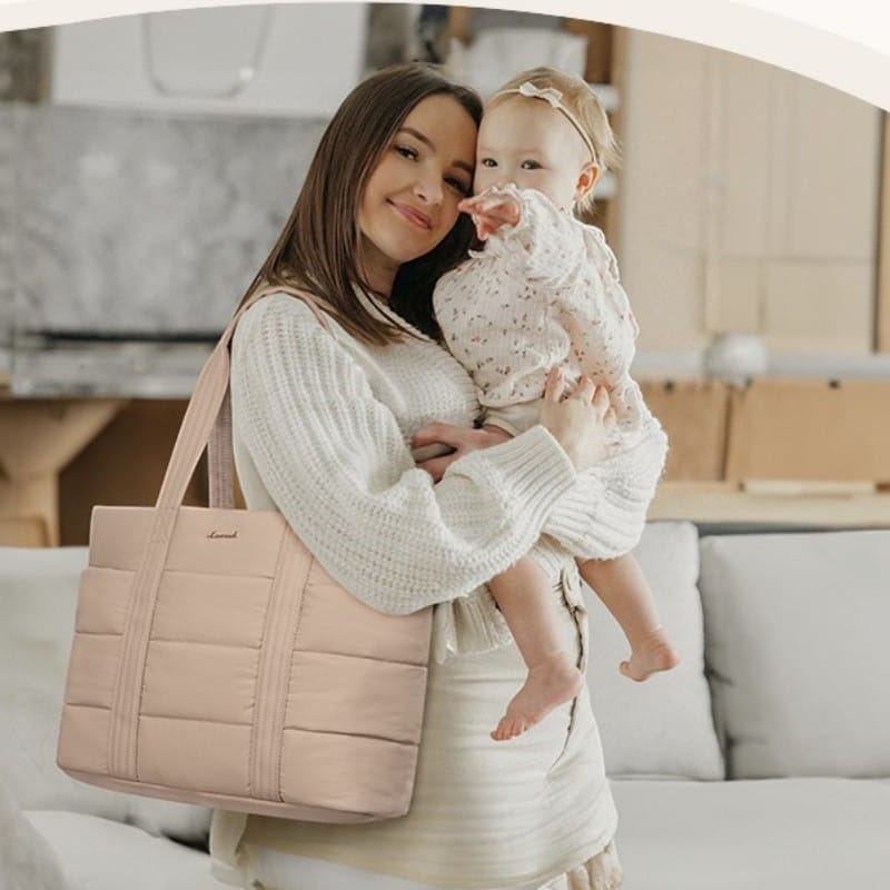 Bolso maternal Puffer Emma color arena - copia (1) Bolso maternal Puffer Emma color Arena Lookbook