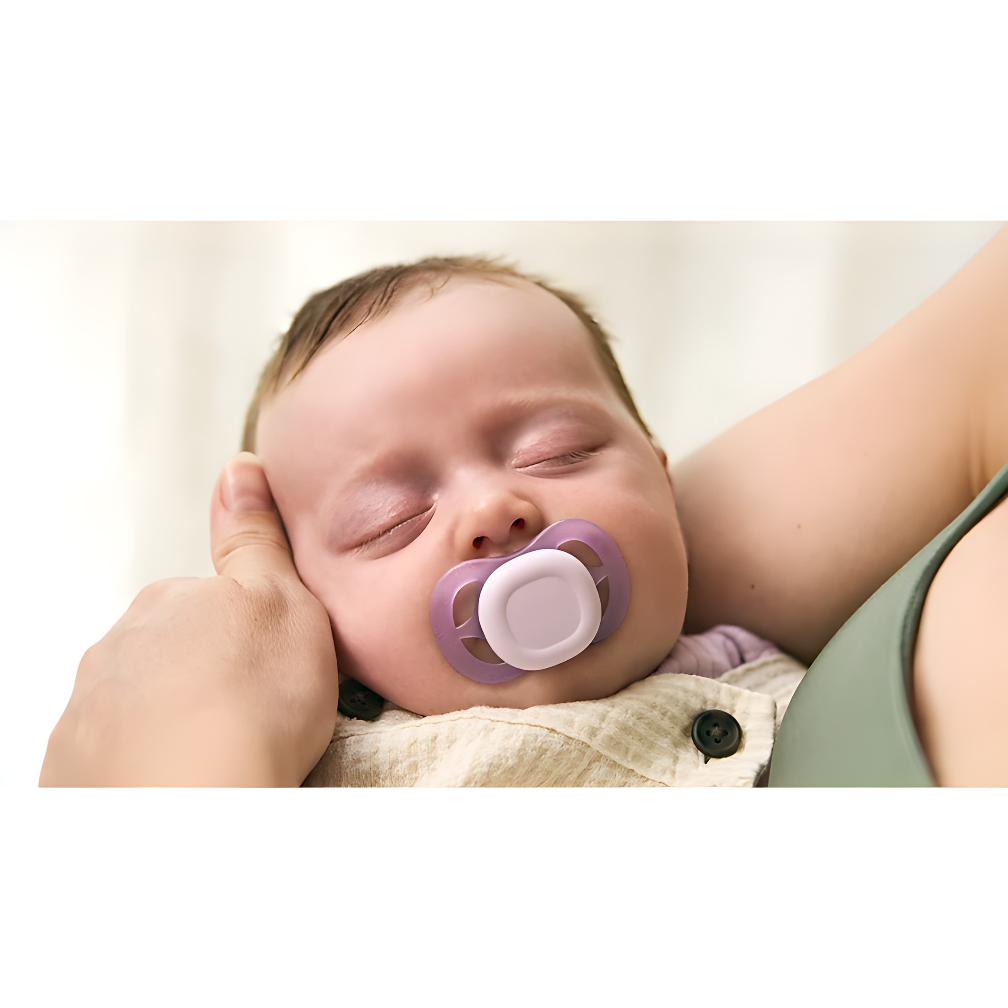 Bebé recién nacido usando chupete Philips Avent Ultra Start 0-2 meses