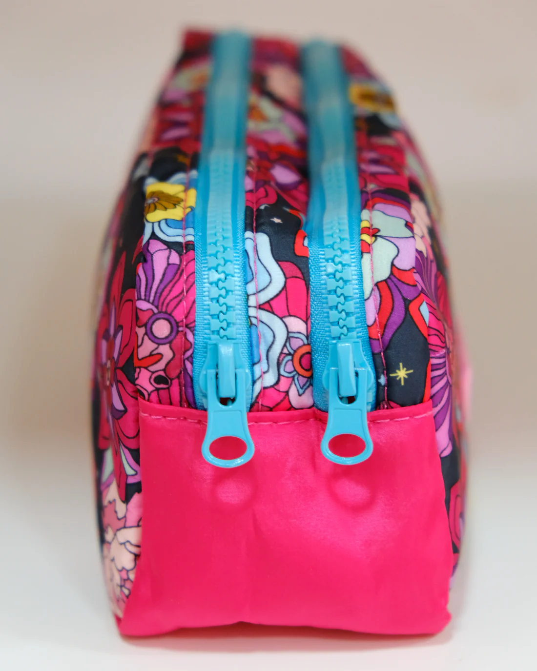 Estuche Doble Flowers – Cosmetiquero y Organizador Art Queen | Travel Size y Acolchado