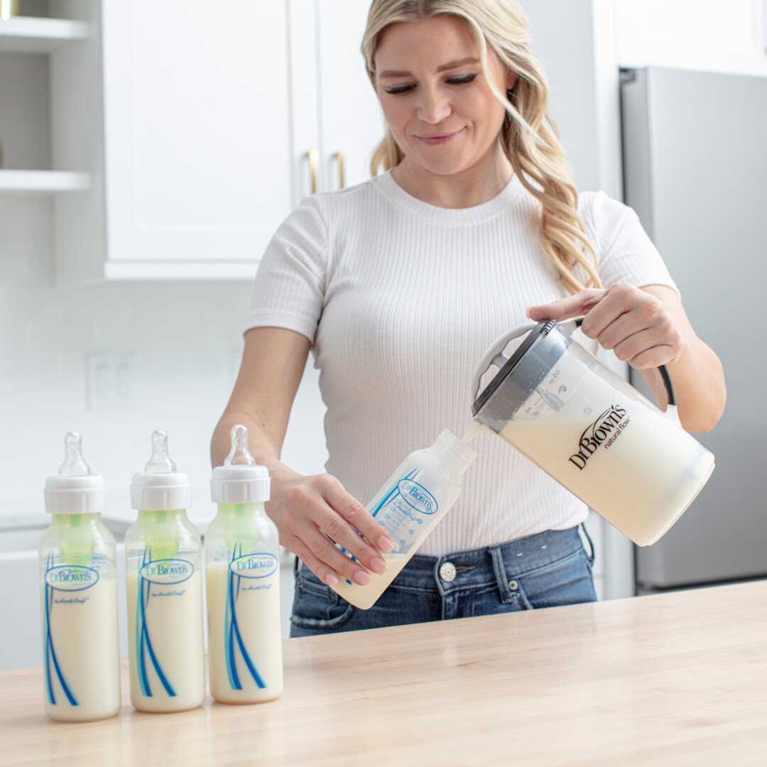 Jarra para mezclar leche Dr. Brown’s sin grumos