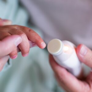 Lima de Uñas Eléctrica para Bebés con Luz LED y 6 Limas Intercambiables