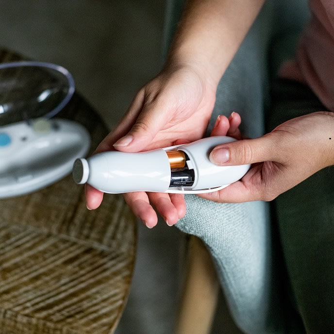 Lima de Uñas Eléctrica para Bebés con Luz LED y 6 Limas Intercambiables